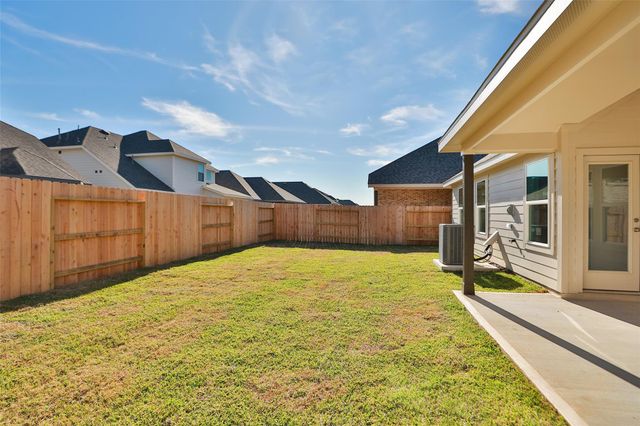2127 Villa Flora Lane, Friendswood, TX 77546