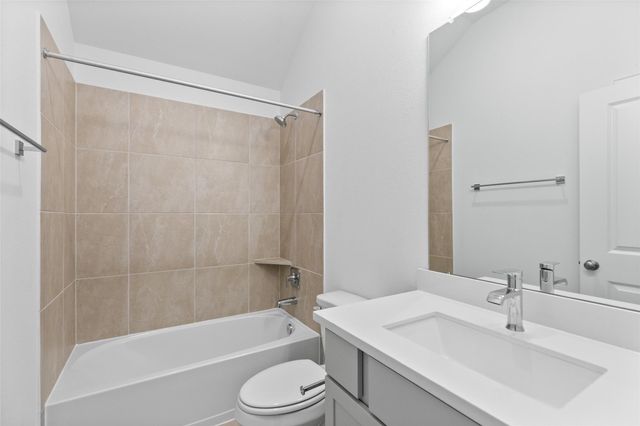 2127 Villa Flora Lane, Friendswood, TX 77546