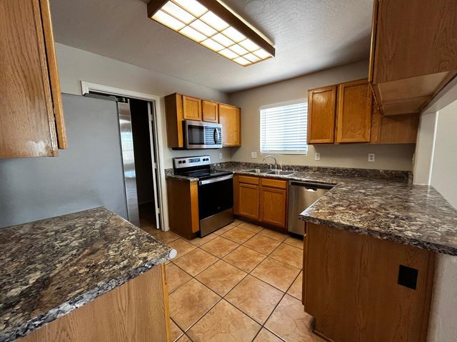 8802 E University Drive Unit 27, Mesa, AZ 85207