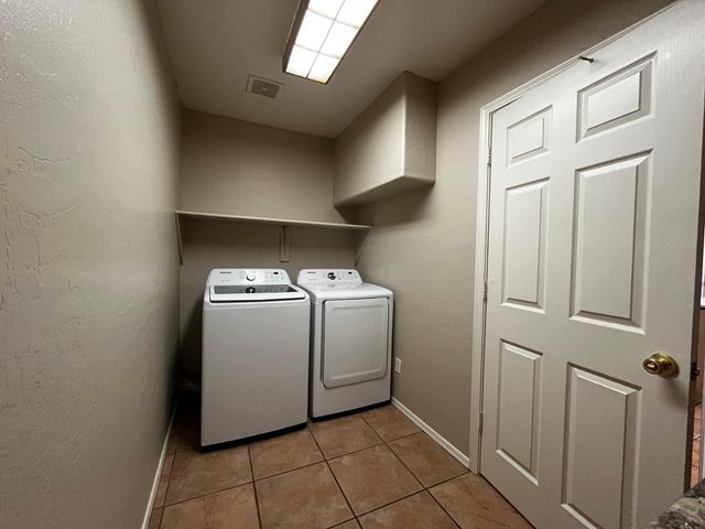 8802 E University Drive Unit 27, Mesa, AZ 85207