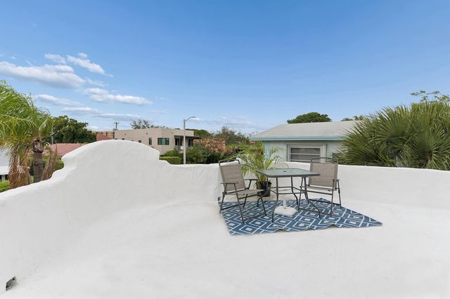 24 S Ocean Breeze, Lake Worth Beach, FL 33460