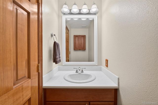 5849 S Danube Circle, Aurora, CO 80015