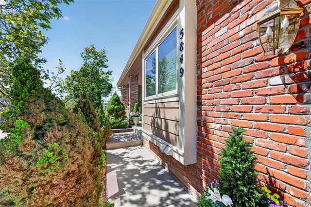 5849 S Danube Circle, Aurora, CO 80015