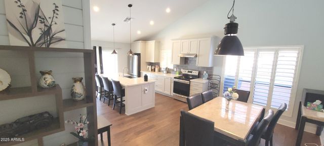 7203 W McRae Way, Glendale, AZ 85308