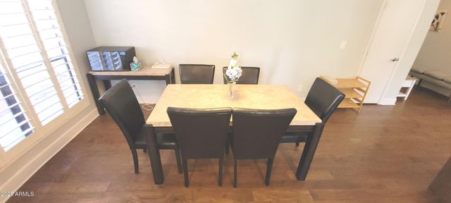 7203 W McRae Way, Glendale, AZ 85308