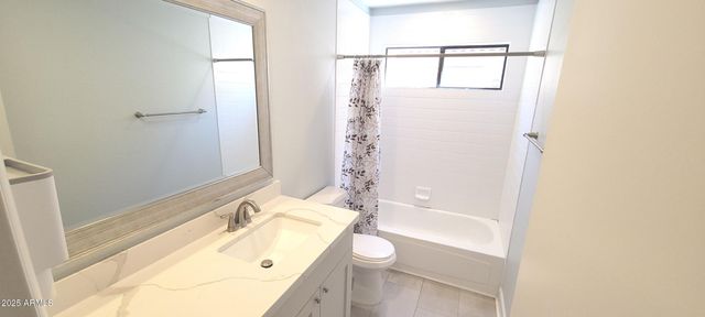 7203 W McRae Way, Glendale, AZ 85308