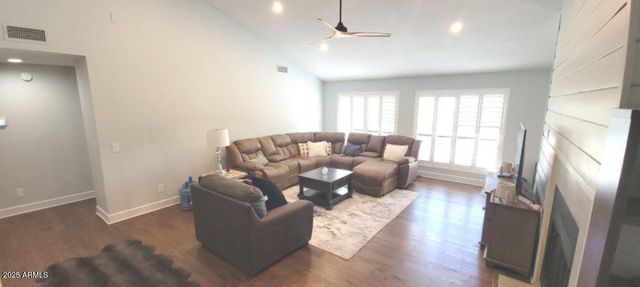 7203 W McRae Way, Glendale, AZ 85308