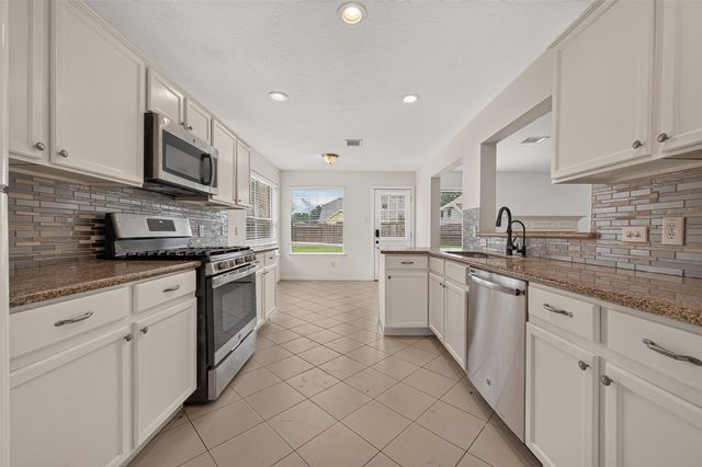 5715 Black Canyon Court, Sugar Land, TX 77479