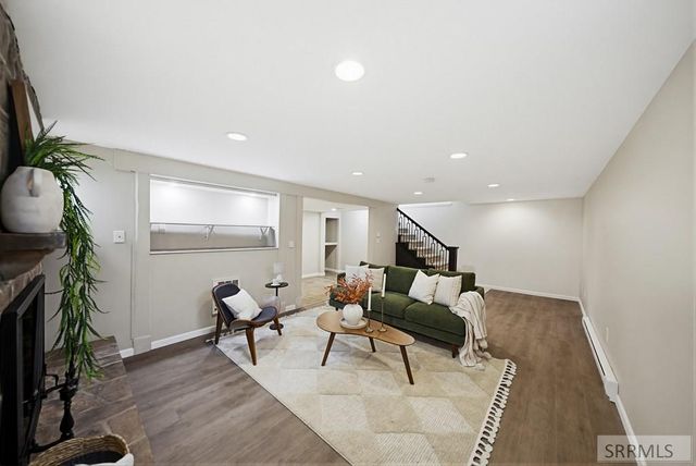 225 Tautphaus Drive, Idaho Falls, ID 83402