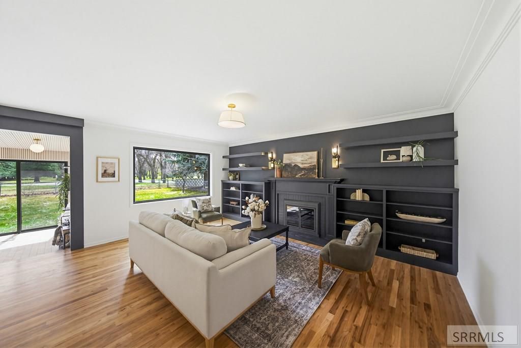 Image 5 of property listing at 225 Tautphaus Drive, Idaho Falls, ID 83402