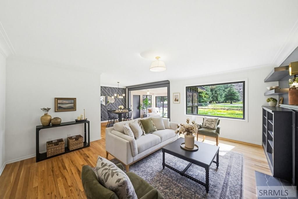 Image 6 of property listing at 225 Tautphaus Drive, Idaho Falls, ID 83402