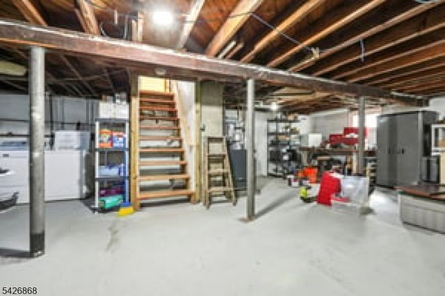 30 Lincoln Pl, Waldwick Boro, NJ 07463