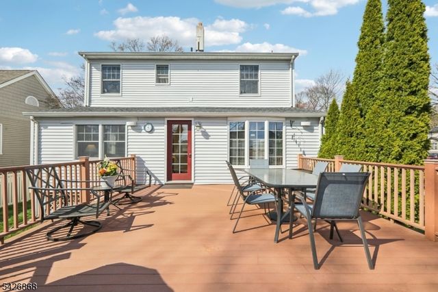30 Lincoln Pl, Waldwick Boro, NJ 07463