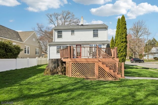 30 Lincoln Pl, Waldwick Boro, NJ 07463