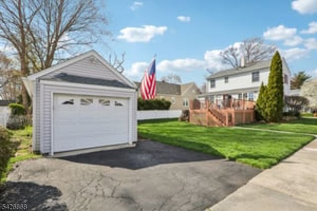 30 Lincoln Pl, Waldwick Boro, NJ 07463