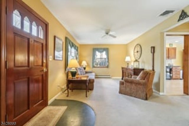 30 Lincoln Pl, Waldwick Boro, NJ 07463