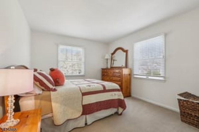 30 Lincoln Pl, Waldwick Boro, NJ 07463