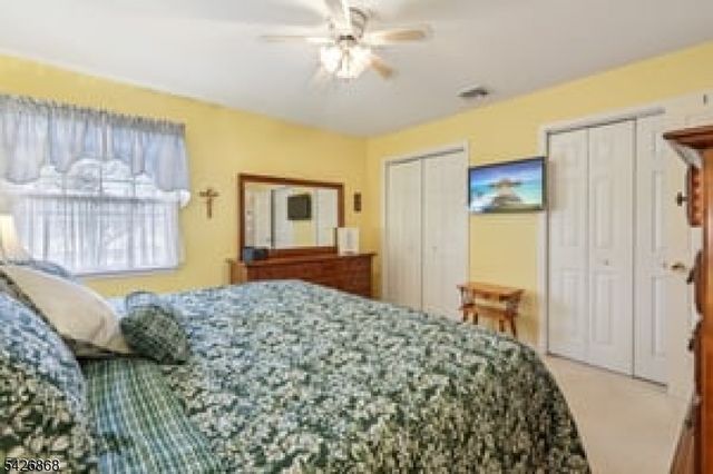 30 Lincoln Pl, Waldwick Boro, NJ 07463