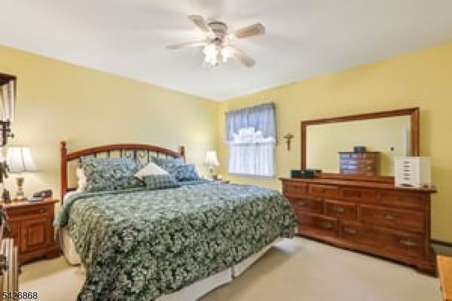 30 Lincoln Pl, Waldwick Boro, NJ 07463