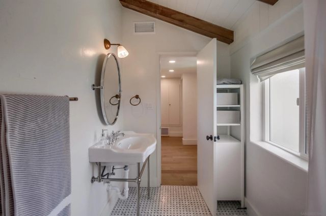 4242 Cosoy Way, San Diego, CA 92103