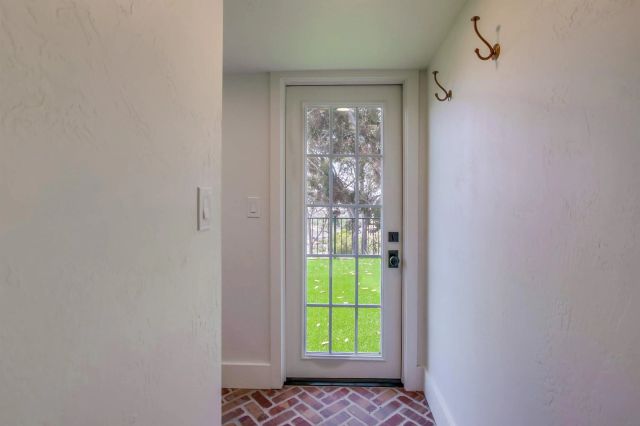 4242 Cosoy Way, San Diego, CA 92103