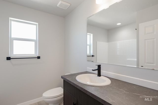 3072 E Mossy Creek Dr, Kuna, ID 83634