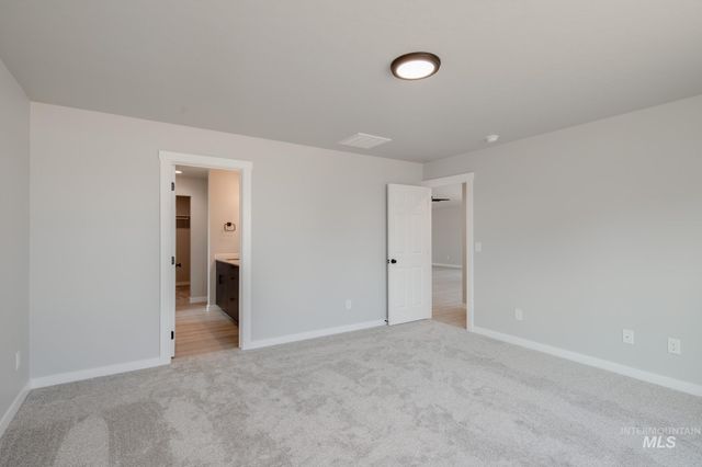 3072 E Mossy Creek Dr, Kuna, ID 83634