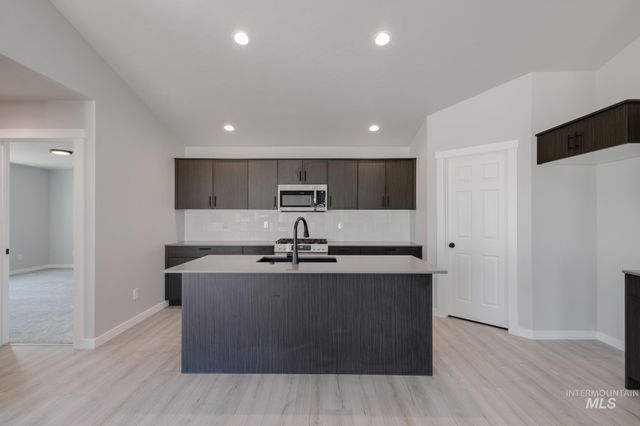 3072 E Mossy Creek Dr, Kuna, ID 83634