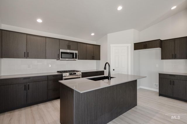 3072 E Mossy Creek Dr, Kuna, ID 83634