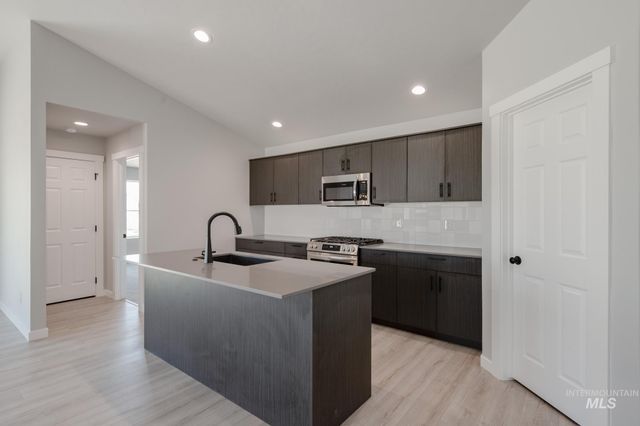 3072 E Mossy Creek Dr, Kuna, ID 83634