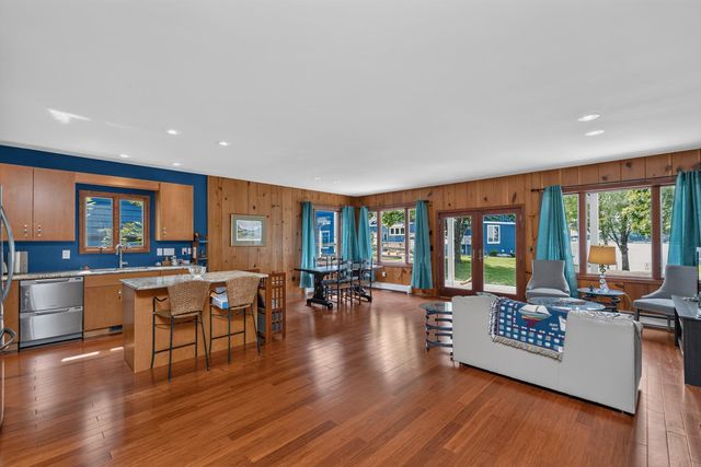 21129 Shore Acres Road, Penn Twp, MI 49031