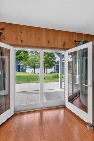 21129 Shore Acres Road, Penn Twp, MI 49031