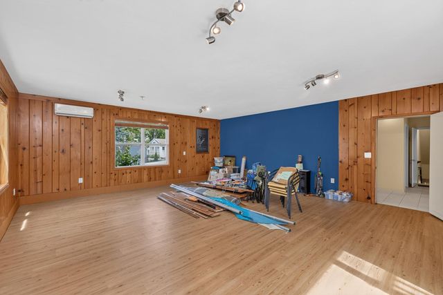 21129 Shore Acres Road, Penn Twp, MI 49031