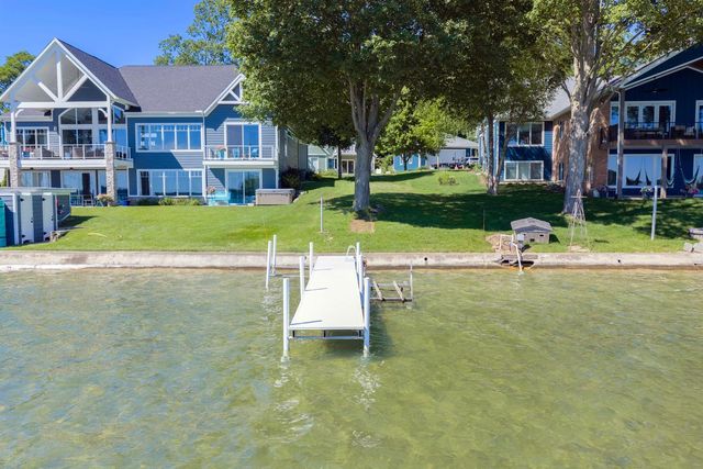 21129 Shore Acres Road, Penn Twp, MI 49031