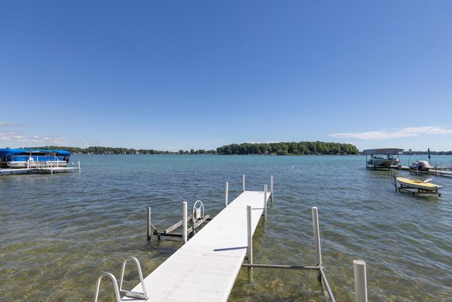 21129 Shore Acres Road, Penn Twp, MI 49031