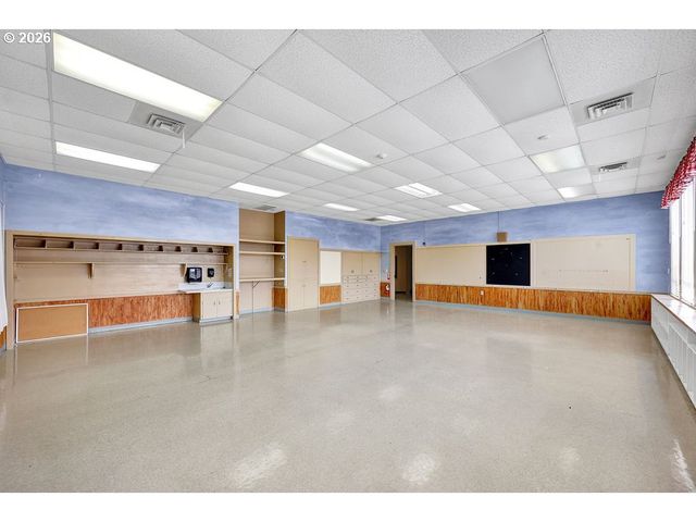 21211 COBURG Rd, Harrisburg, OR 97446