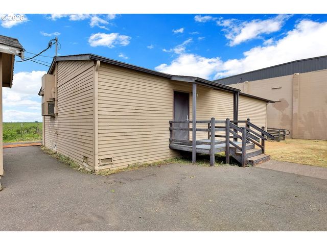 21211 COBURG Rd, Harrisburg, OR 97446
