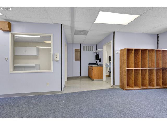 21211 COBURG Rd, Harrisburg, OR 97446