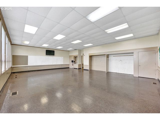 21211 COBURG Rd, Harrisburg, OR 97446