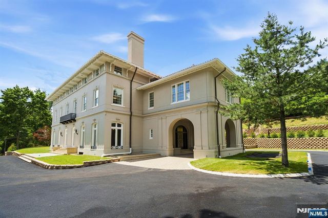 207 Union Street, Montclair, NJ 07042
