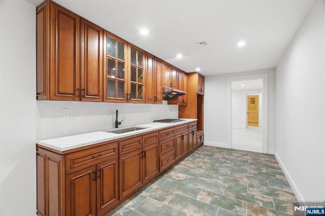 207 Union Street, Montclair, NJ 07042