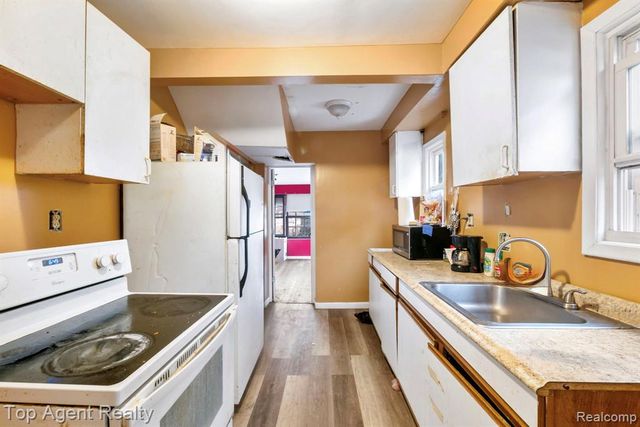 9911 Beaconsfield Street, Detroit, MI 48224