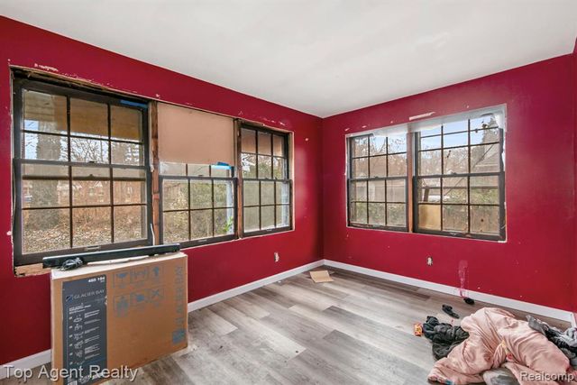 9911 Beaconsfield Street, Detroit, MI 48224