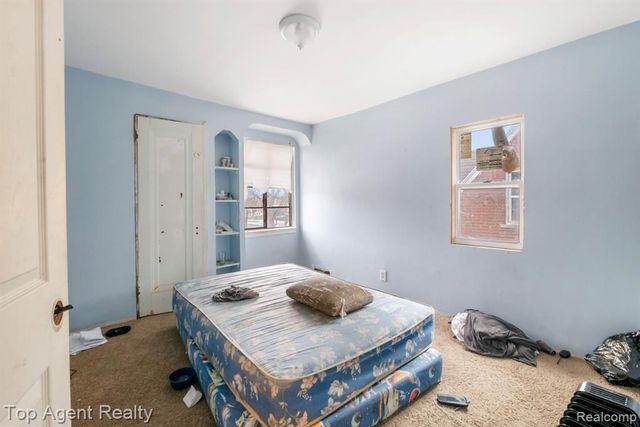 9911 Beaconsfield Street, Detroit, MI 48224