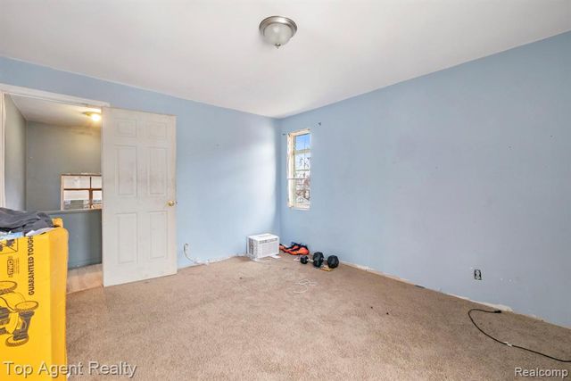 9911 Beaconsfield Street, Detroit, MI 48224