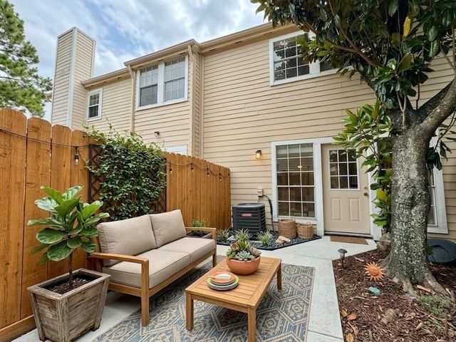 2002 Gentryside Drive 103, Houston, TX 77077