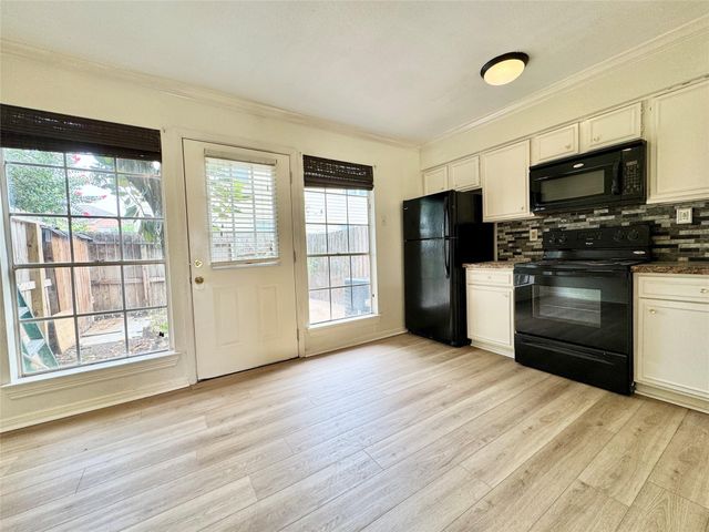 2002 Gentryside Drive 103, Houston, TX 77077