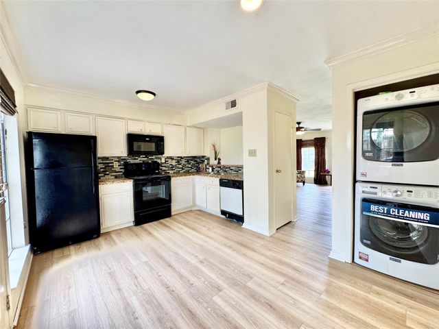 2002 Gentryside Drive 103, Houston, TX 77077