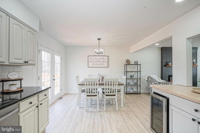 402 HOLLY DR, Atco, NJ 08004