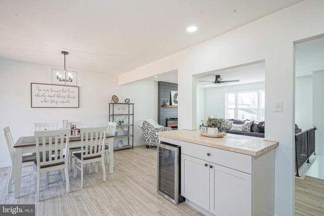 402 HOLLY DR, Atco, NJ 08004